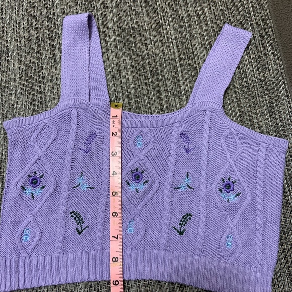 Purple Crop Top with Floral Embroidery Yesstyle - Picture 2 of 8
